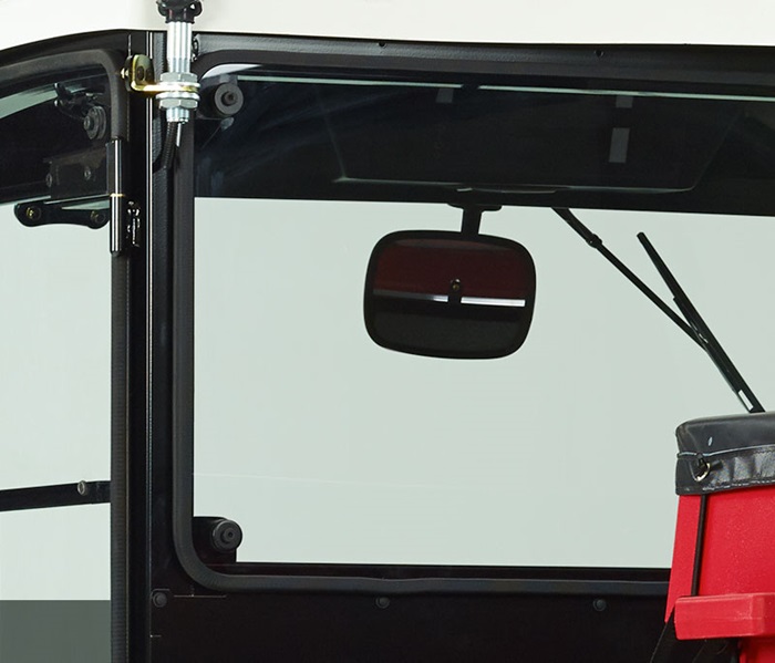 Комплект зеркал заднего вида. Выпуклое зеркало диаметром 21,6 см с возможностью установки как со стороны оператора, так и со стороны пассажира автомобиля.